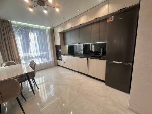 Продаж 1-кімнатної квартири з панорамними вікнами