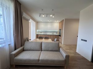 Продаж 1 км квартири з ремонтом у новобудові Івано-Франківська