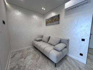 Продаж 1 км квартири в Івано-Франківську