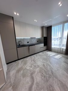 Продаж 1 км квартири в Івано-Франківську